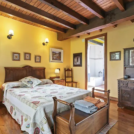 La Llavona Country house *